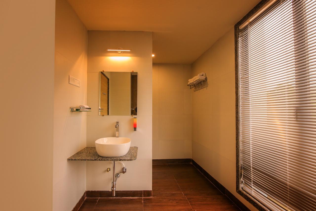 Resort Saubhagya International 3*